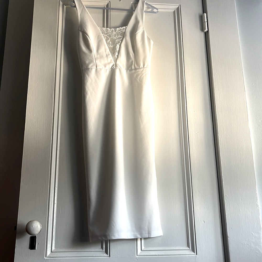 Lulus white and lace midi dress 🤍🤍